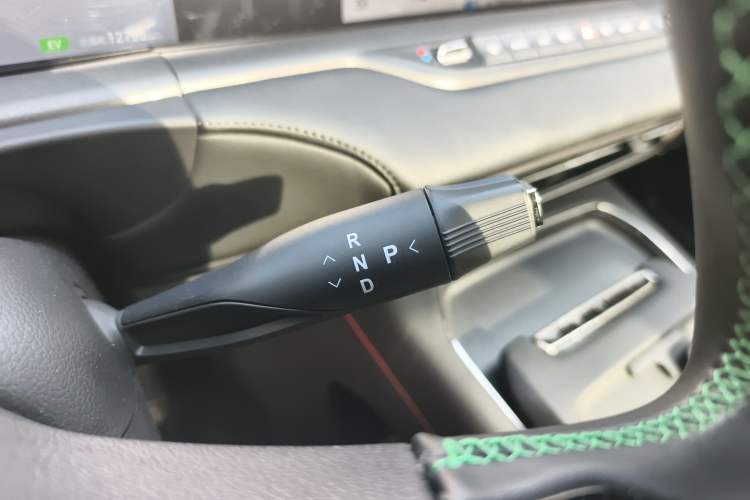 Used VOYAH FREE 2025 318 318 km Rear-Drive Touring Edition
