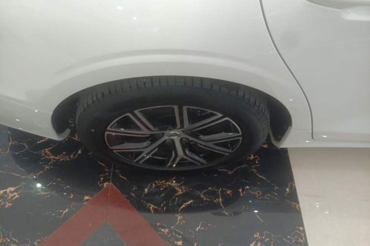 Used Volvo S60 2024 B4 Zhiyi Luxury Edition
