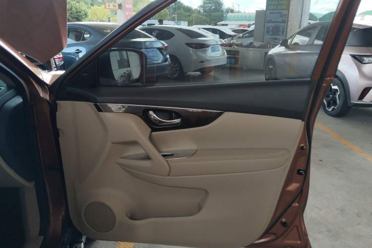 Used Nissan X-Trail 2014 2.5L CVT Ultimate Edition 4WD
