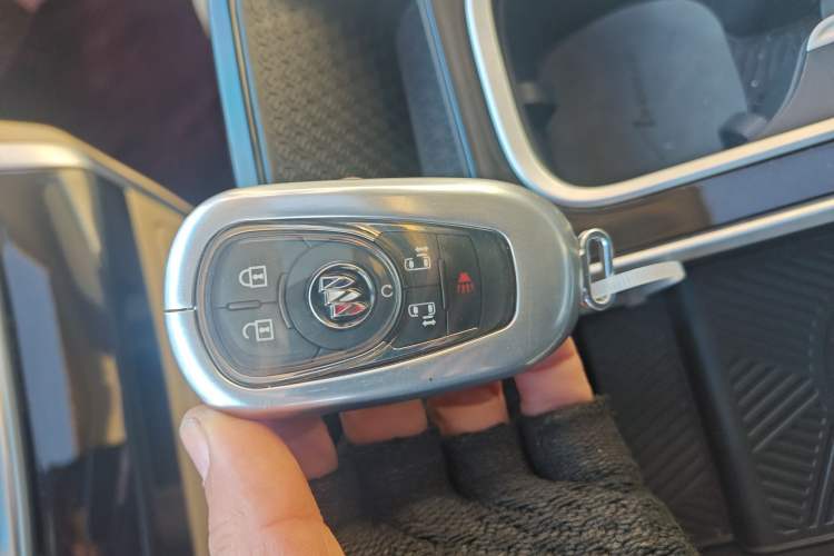 Used Buick GL8 2023 ES Lu Zun Deluxe and Yue Edition
