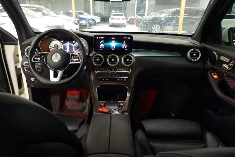 Used Mercedes-Benz GLC 2020 GLC 260 L 4MATIC Luxury Model