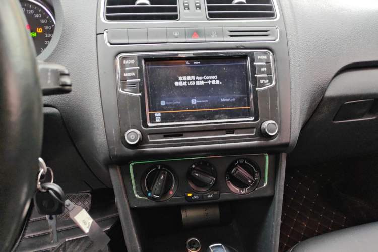 Used Volkswagen Polo 2014 1.6L Automatic Comfort Edition