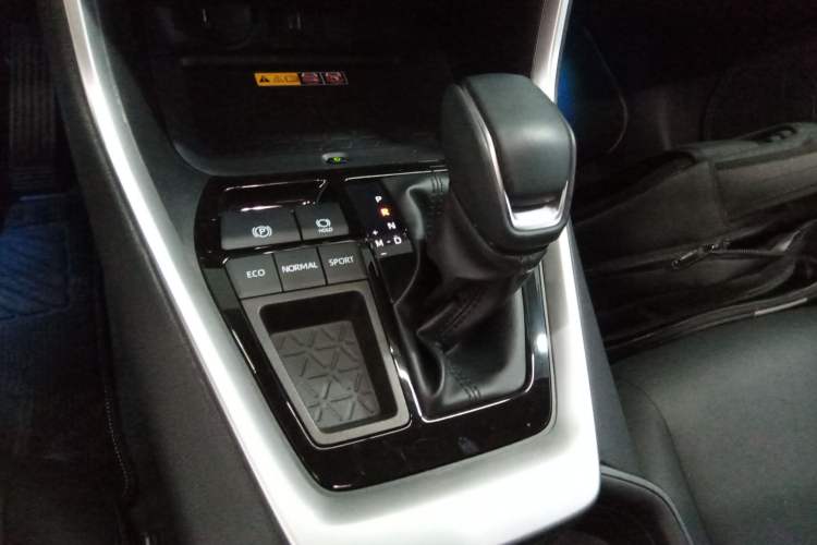 Used Toyota RAV4 2024 2.0L CVT Two-Wheel Drive Fashion Plus Edition