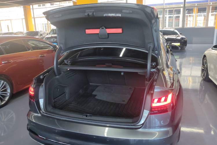 Used Audi A4L 2022 40 TFSI Luxury Dynamic Model