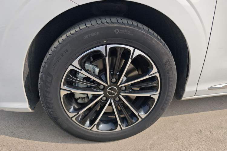 Used Roewe iMAX8 2021 400TGI Supreme Series Prestige Edition
