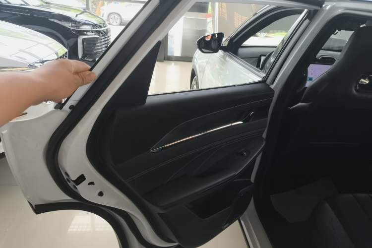 Used Dongfeng Aeolus L7 New Energy 2025 205 Ultra-Long Range Deluxe Edition
