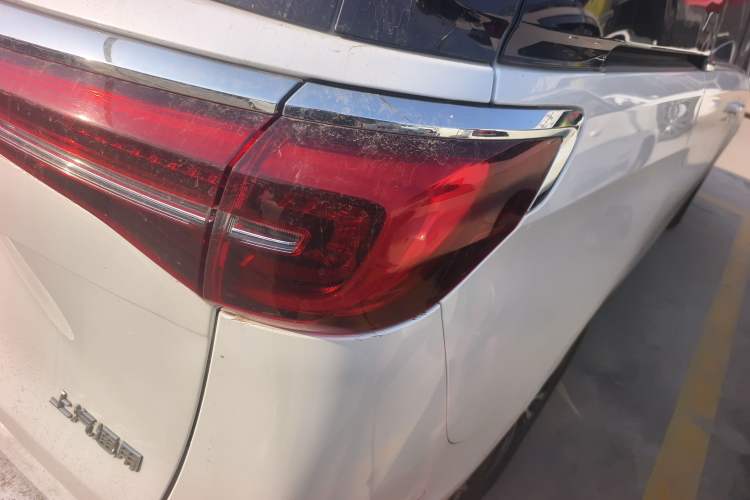 Used Buick GL8 2022 ES Landtrek 653T Luxury Edition