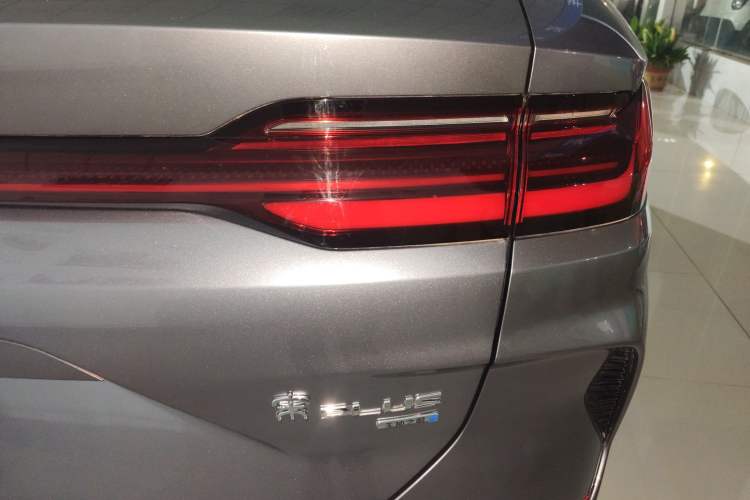 Used BYD Song PLUS New Energy 2025 DM-i Intelligent Driving 112KM Prestige Model
