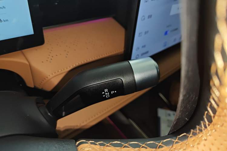 Used  Galaxy 8 2025 130km EM-P Exploration Edition