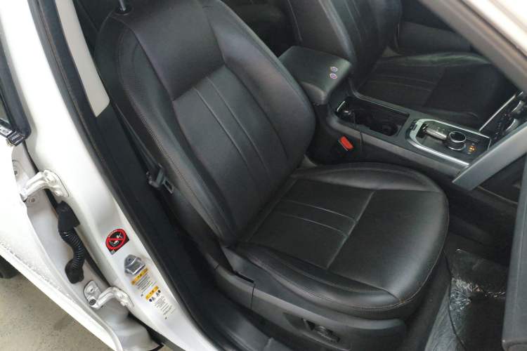 Used Land Rover Discovery Sport 2018 240 PS SE Version
