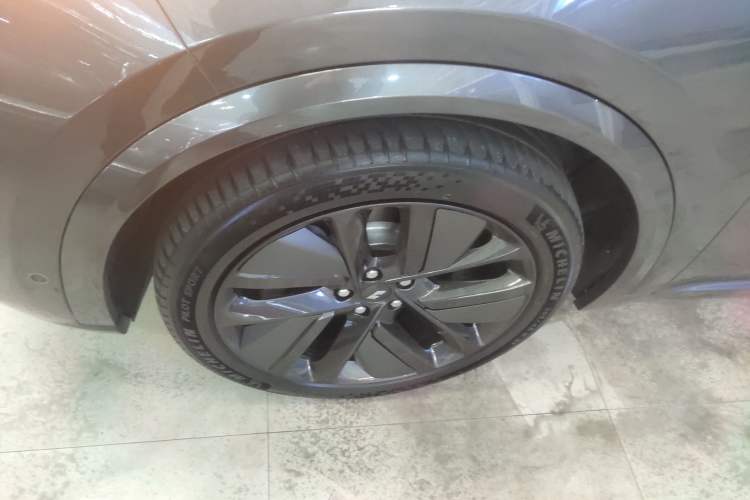 Used Li Auto L9 2022 Max model
