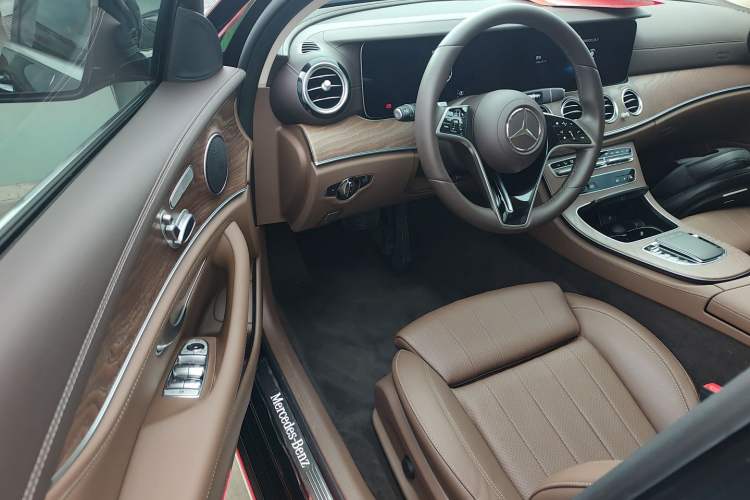 Used Mercedes-Benz E-Class 2023 E 260 L