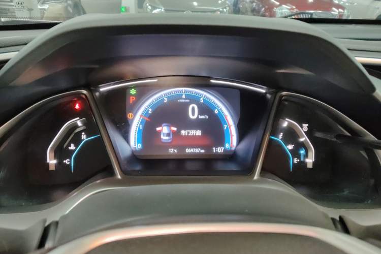 Used Honda Civic 2016 220TURBO CVT Luxury Edition
