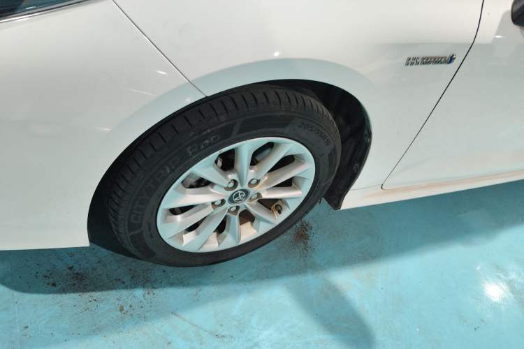 Used Toyota Corolla 2021 Dual-Motor 1.8L E-CVT Elite Edition
