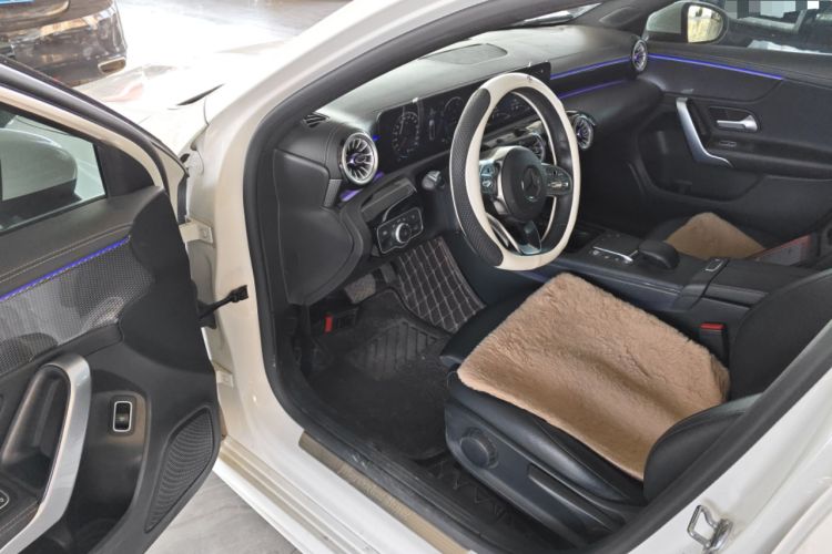Used Mercedes-Benz A-Class 2022 Second Facelift A 200 L Sport Sedan Fashion Version
