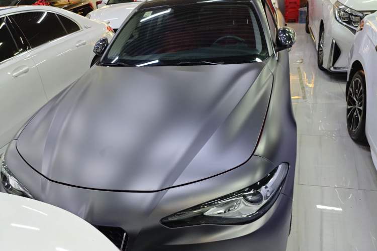 Used Alfa Romeo Giulia 2017 2.0T 200HP Luxury Edition
