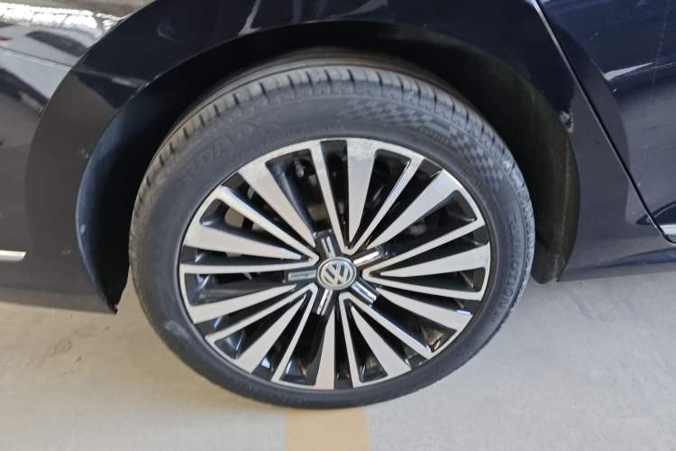 Used Volkswagen Passat 2019 330TSI Luxury Edition China VI Standard
