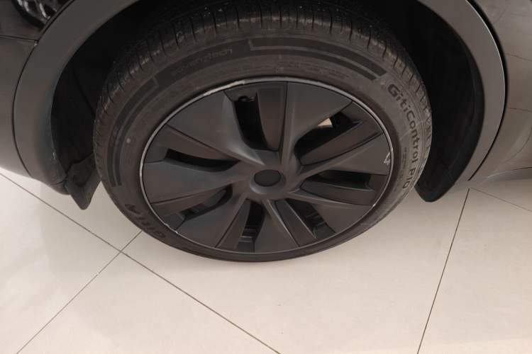 Used Tesla Model Y 2023 Rear-Wheel-Drive Version
