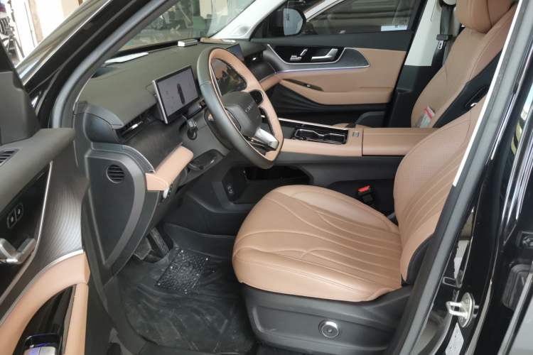 Used Chery Tiggo 8 L 2024 2.0T Two-Wheel Drive Prestige Version 5 Seats