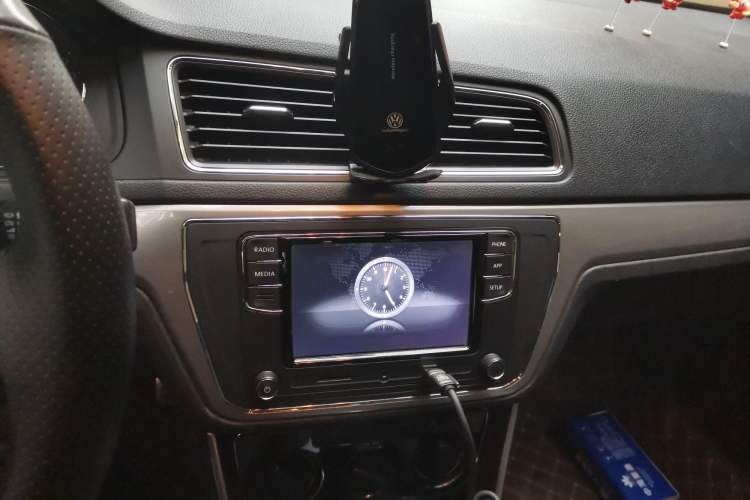 Used Volkswagen Lavida 2017 1.6L Automatic Comfort Edition
