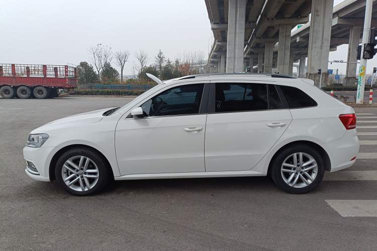 Used Volkswagen Gran Lavida 2017 180TSI DSG Comfort Edition
