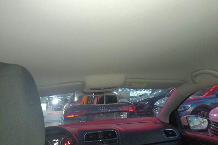 Used Volkswagen Polo 2014 1.4L Automatic Comfort Edition
