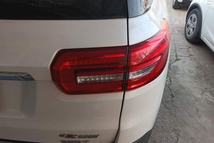 Used Changan CS95 2017 2.0T Two-Wheel Drive Zhitu Edition
