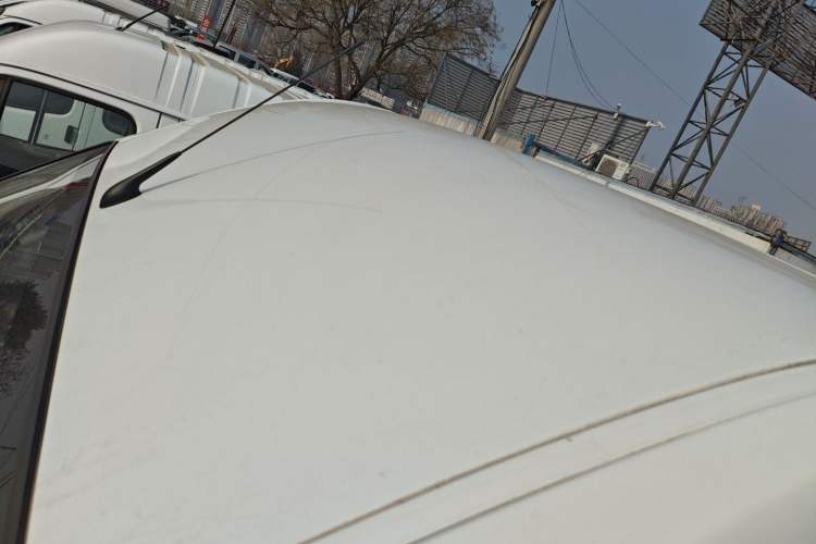 Used SAIC MAXUS Xintu V80 2025 Value Edition Aoyuntong 2.0T Manual Long Wheelbase Mid-Height Design 127 Ps 6/7/9-Seater
