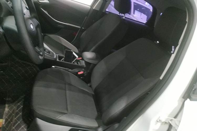 Used Ford Focus 2015 Hatchback 1.6L Automatic Comfort Model
