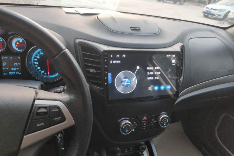 Used Changan CS35 2014 1.6L Automatic Luxury Model China IV Standard
