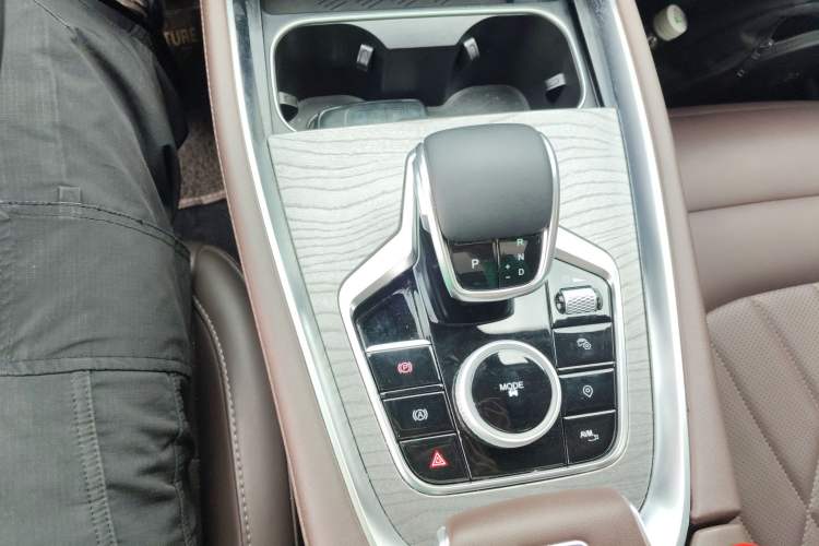 Used Chery Tiggo 8 PRO 2024 Champion Edition 390T Two-Wheel Drive Aoshi Version 5 Seats
