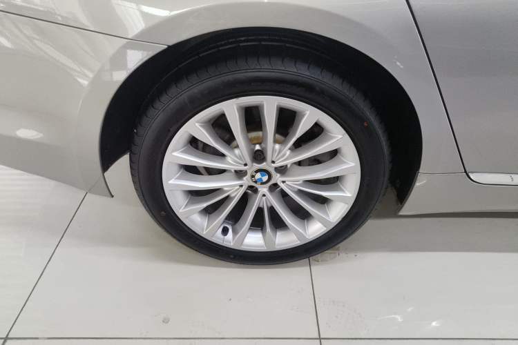 Used BMW 5 Series 2018 530Li Leading Edition Luxury Package
