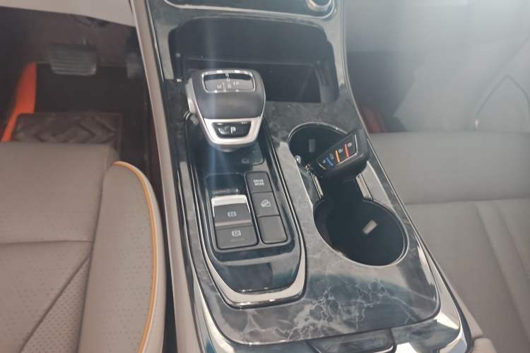 Used FORTHING Yacht 2024 1.5T DCT Guanhai Edition
