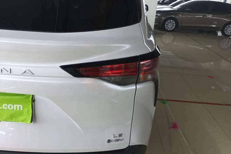 Used Toyota Sienna 2024 2.5L Hybrid Comfort Edition
