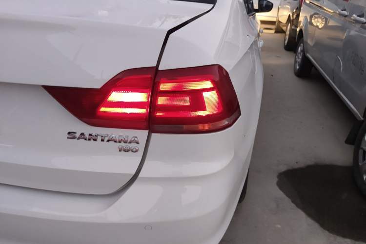 Used Volkswagen Santana 2016 1.6L Automatic Comfort Edition
