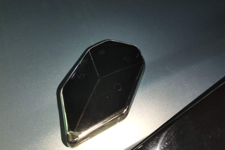 Used Formula Leopard Titanium 3 2025 501 km All-Wheel Drive Intelligent Driving Max Edition
