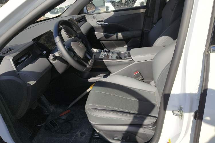 Used BYD Qin PLUS 2025 DM-i Smart Drive 120KM Superior Model