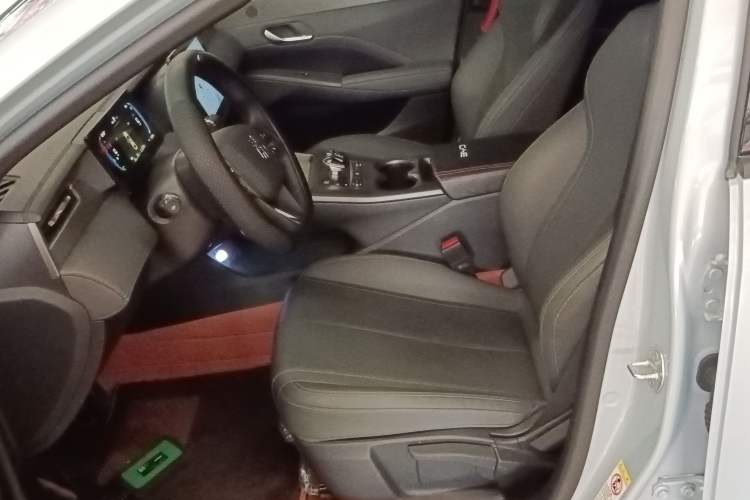 Used BYD Qin PLUS 2025 DM-i Smart Drive 55KM Leading Model
