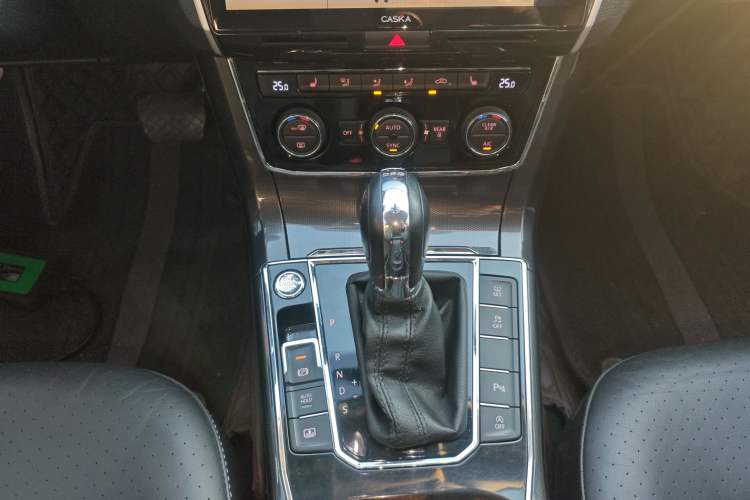 Used Volkswagen Passat 2016 330TSI DSG Prestige Edition
