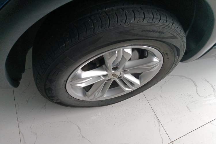 Used Qoros 5 2018 Revised Version 1.6T Automatic Leading Edition
