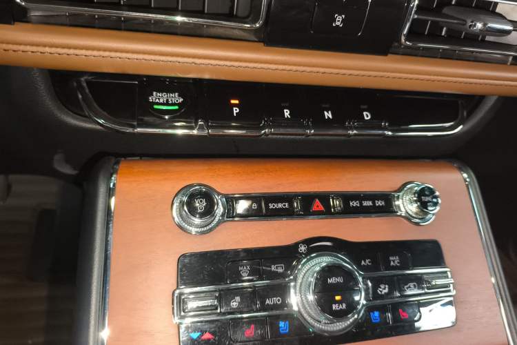 Used Lincoln Aviator 2020 3.0T V6 Four-Wheel Drive Zunya Edition
