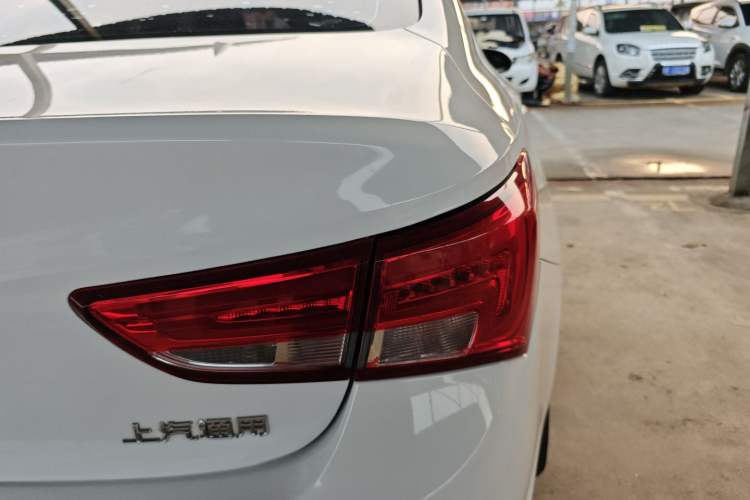 Used Buick Verano 2019 Sedan 20T Dual-Clutch Leading Model
