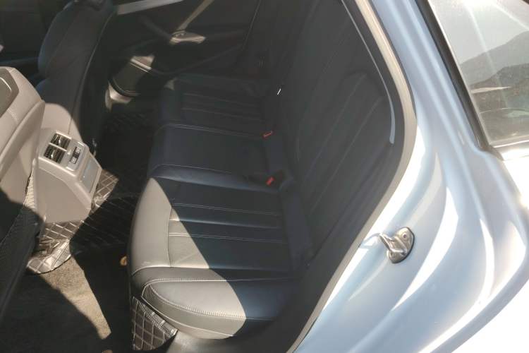 Used Audi A4L 2022 40 TFSI Luxury Dynamic Model
