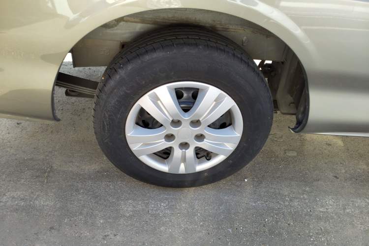 Used FORTHING Lingzhi 2023 M5L 1.6L Base Model 7 Seats