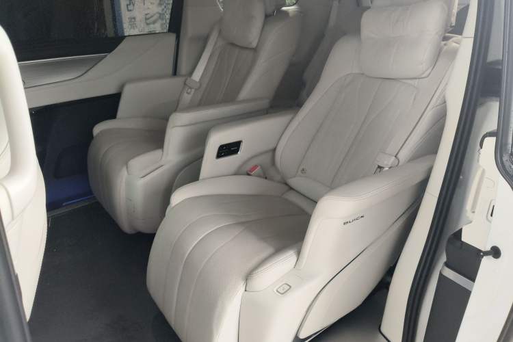 Used Buick GL8 New Energy 2024 Lu Zun Deluxe Edition 7-Seater
