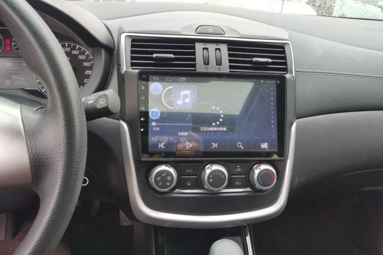 Used Nissan Tiida 2016 1.6L CVT Cool Dynamic Edition