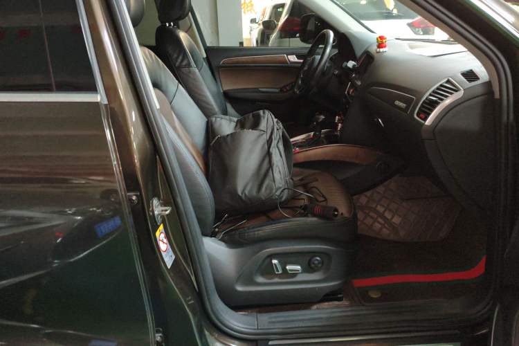 Used Audi Q5 2016 40 TFSI Comfort Model
