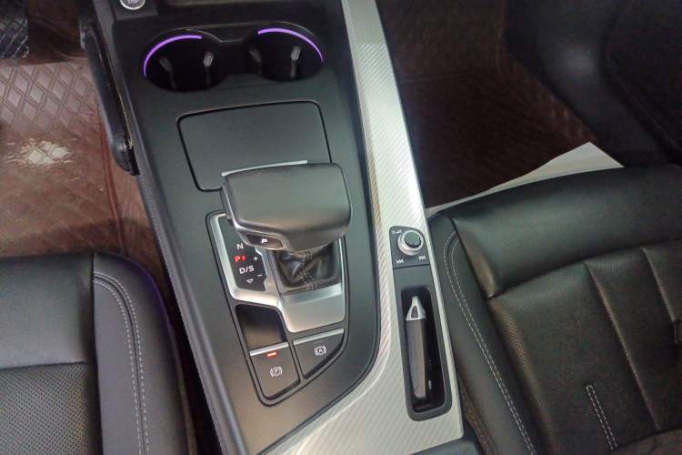 Used Audi A4L 2022 40 TFSI Luxury Prestige Edition