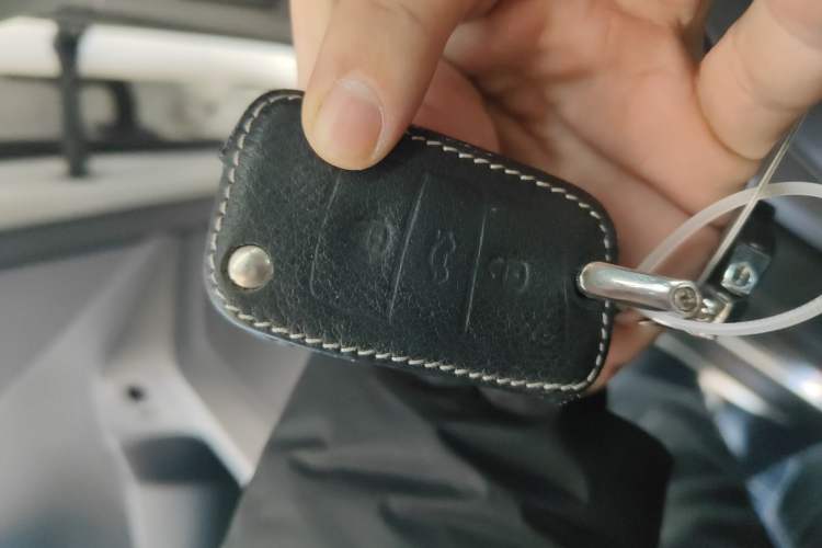 Used Volkswagen Tiguan L 2019 330TSI Automatic Two-Wheel Drive Smart Luxury Version China VI Standard