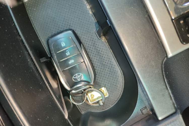 Used Toyota Prado 2016 2.7L Automatic Standard Edition